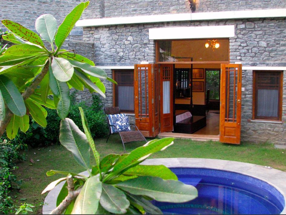 Mount Batten Lodge 拉那克普 外观 照片